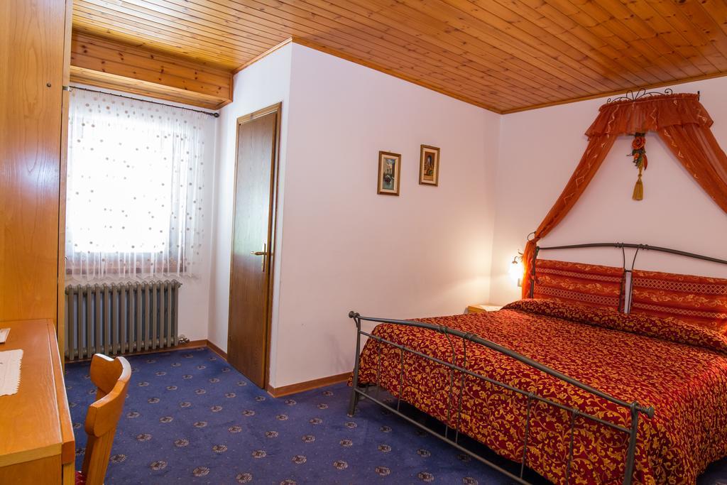 Villa Elena B&B Hotel 圣马蒂诺-迪卡斯特罗扎 外观 照片